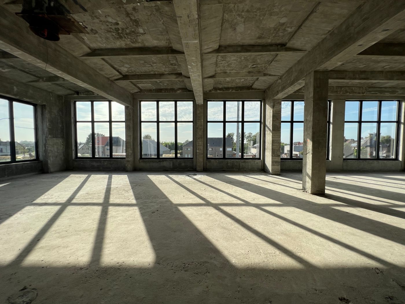 280 m² nieuwbouw kantoren met terras in authentiek gebouw - foto 1