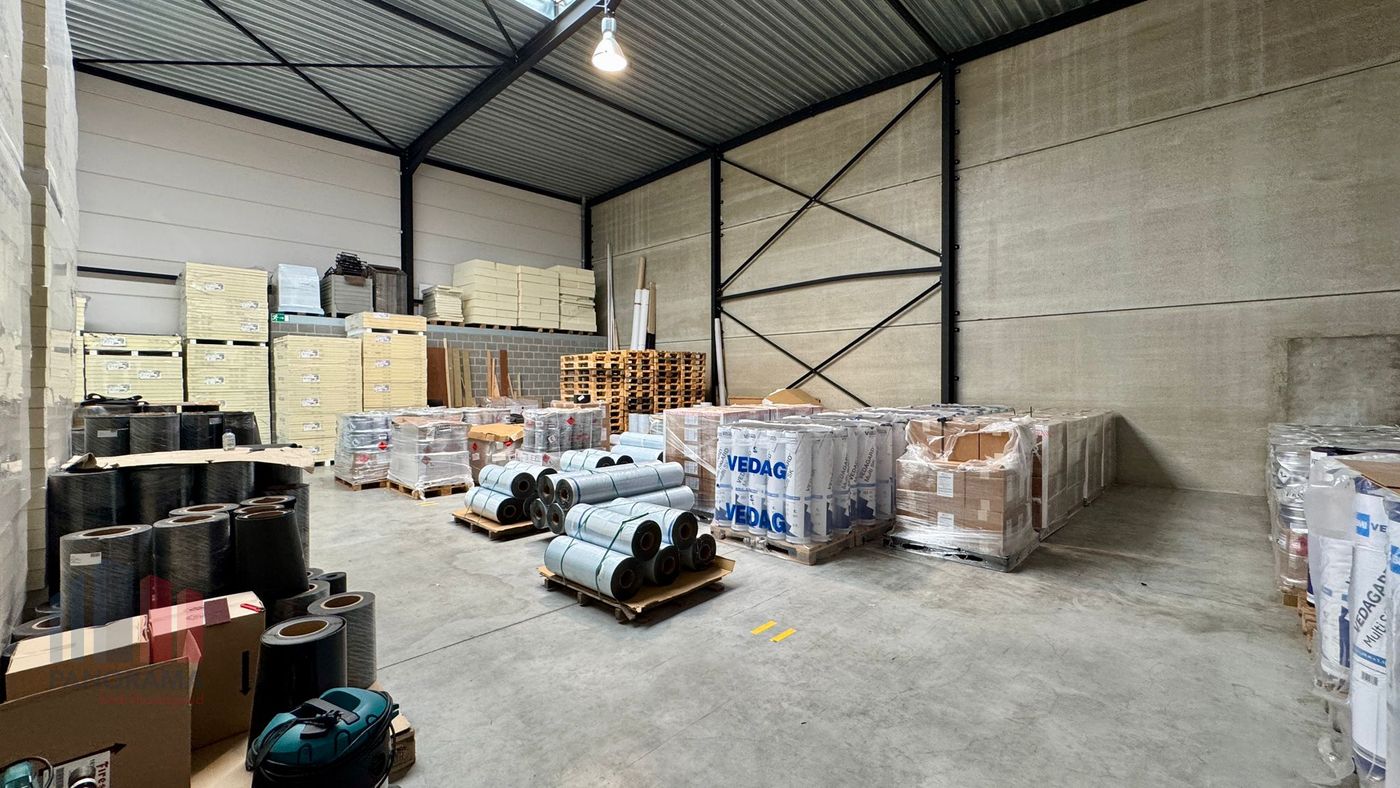 1.644 m² magazijn met laadkades en 279 m² kantoren te huur op toplocatie in Mechelen! - foto 5