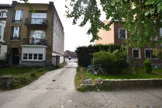 Super interessante projectgrond te Jette. VOORDELEN• Op wandelafstand: het Koning Boudewijnpark en andere parkenhalte station...
