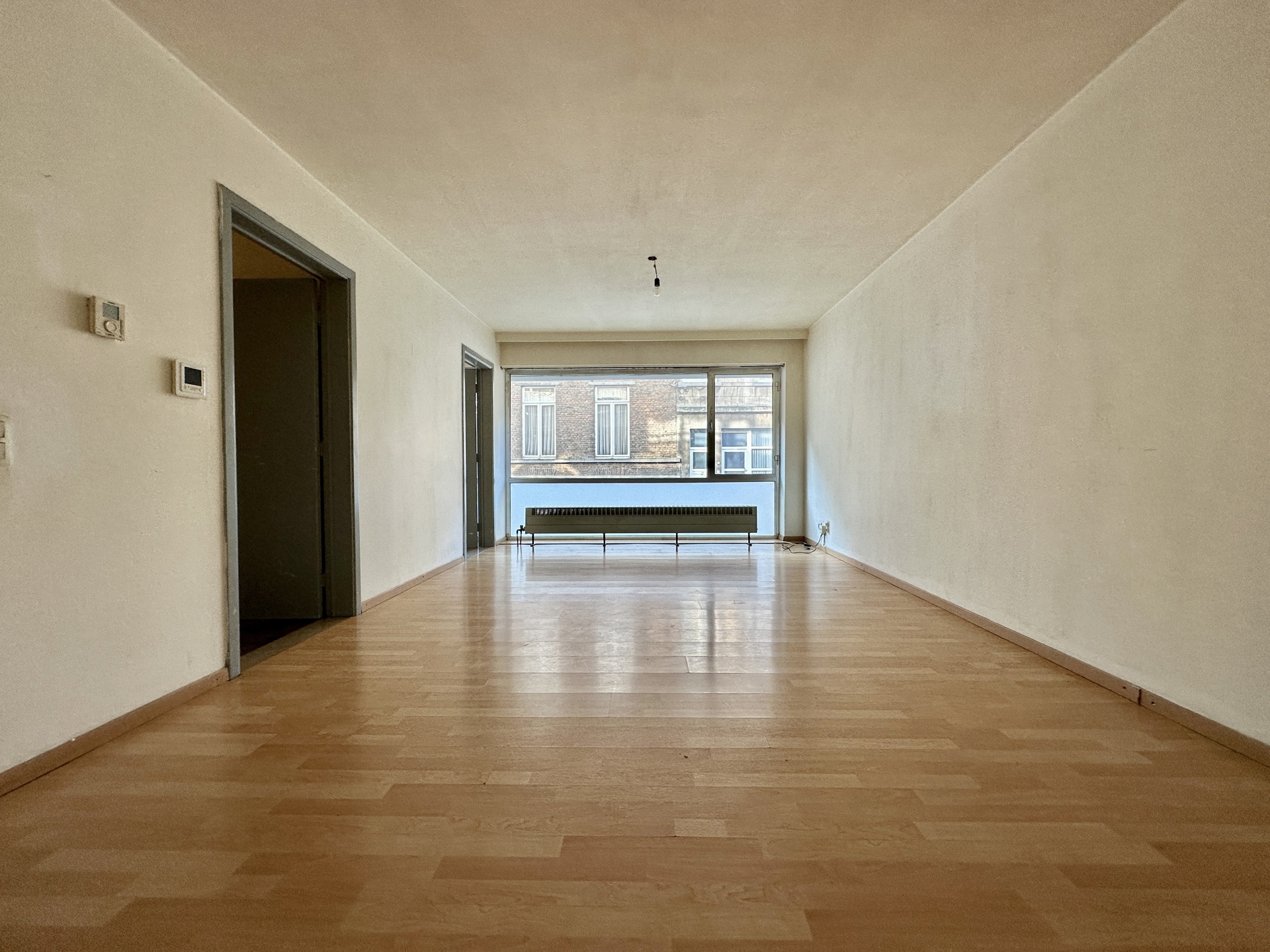 Gelijkvloers éénslaapkamerappartement met garage - foto 3