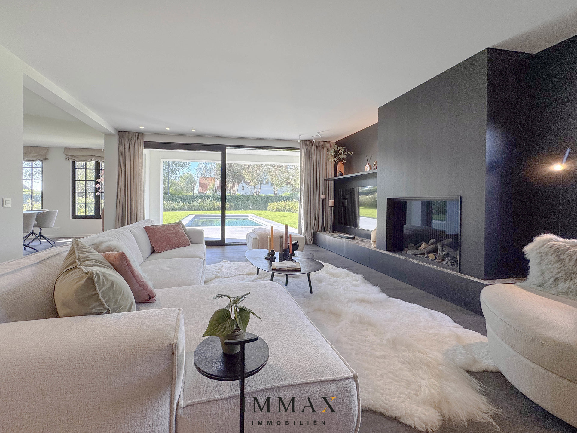 Alleenstaande villa met zwembad  - foto 3