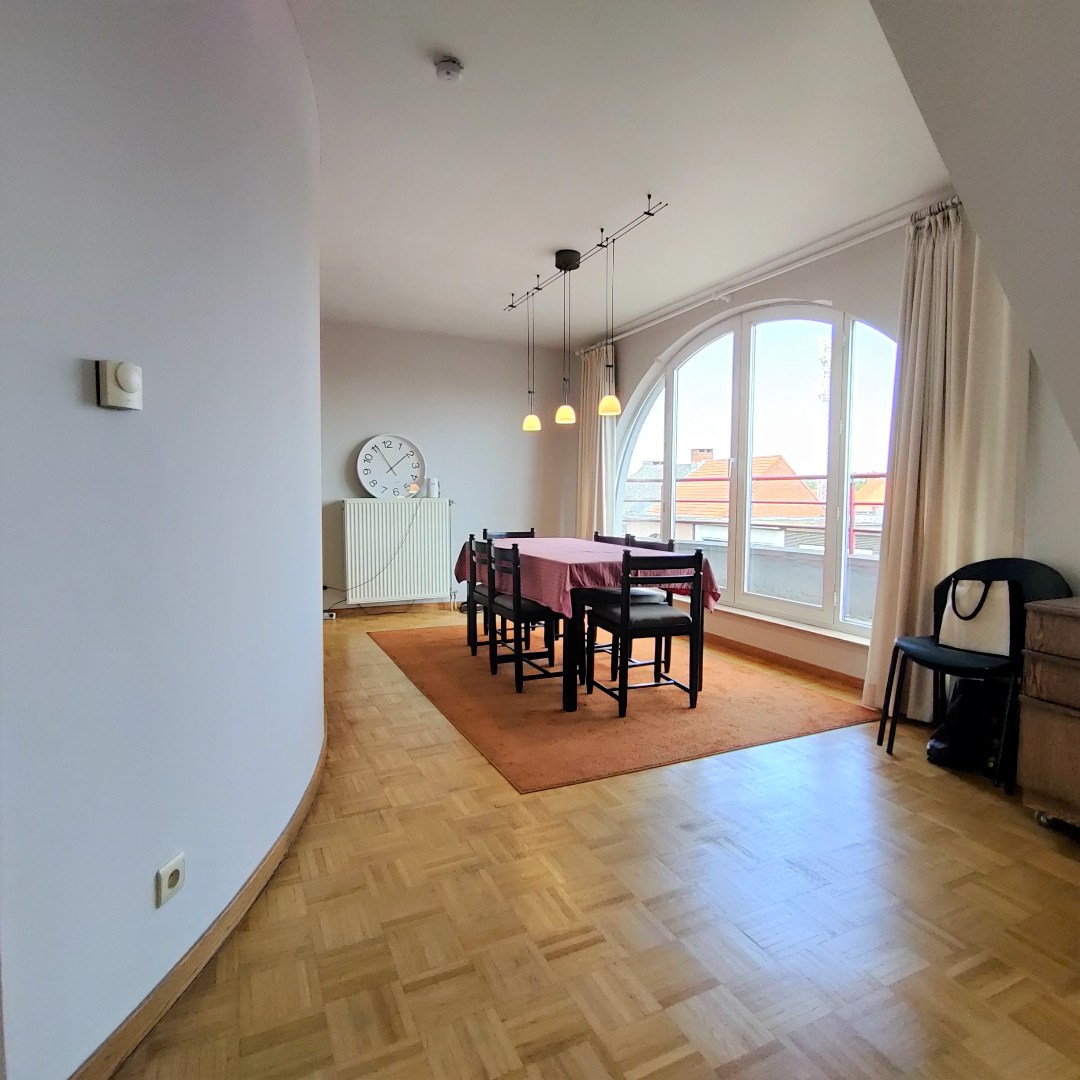 Dakappartement met 2 slaapkamers en groot zonnig terras in centrum van Geel - foto 4