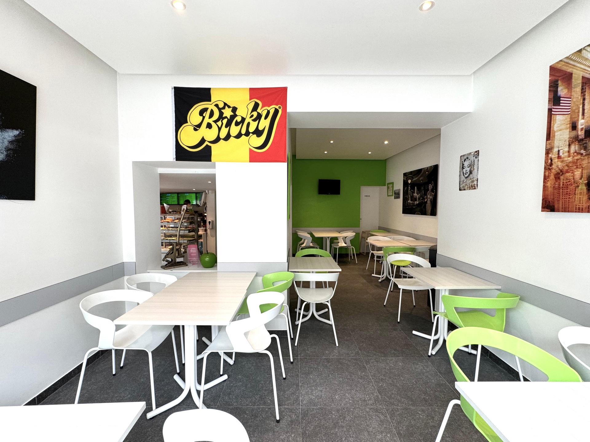 FRITUUR + 2 aanpalende woningen gelegen in het CENTRUM. - foto 5