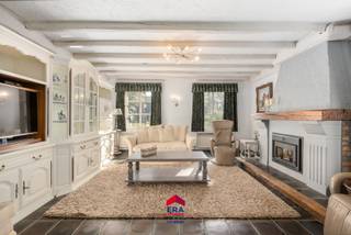 Lommel-centrum: Sfeervol landhuis met zuidwest georiënteerde tuin. Gelegen in bosrijk villapark, nabij het sportcentrum, scholen, Sahara en op...