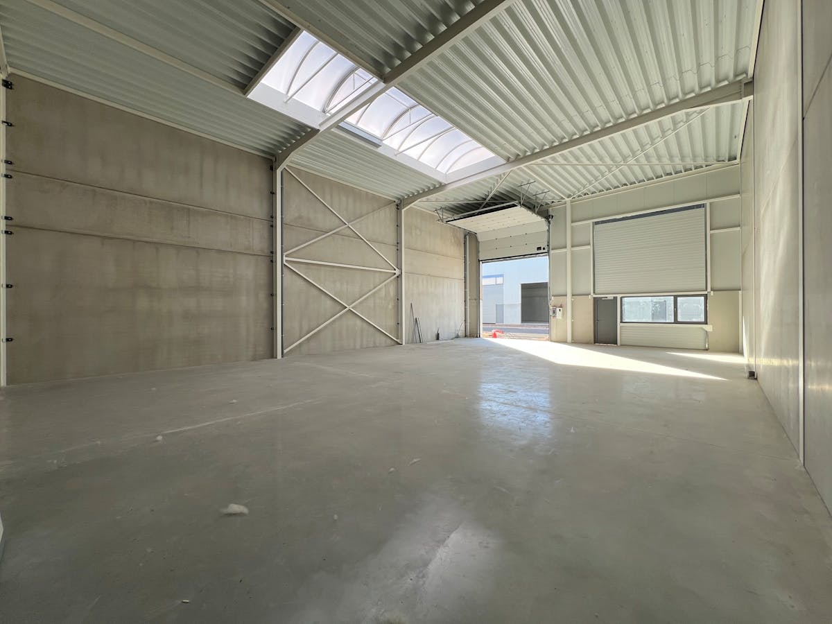 Nieuwbouw KMO-unit van 216 m² in Kortessem nabij Hasselt - foto 5