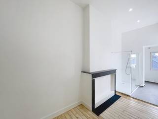 SAINT-GILLES, vlak bij het gemeentehuis, winkels en openbaar vervoer, mooi appartement met 1 slaapkamer van ± 87 m² op de 4e verdieping met lift...