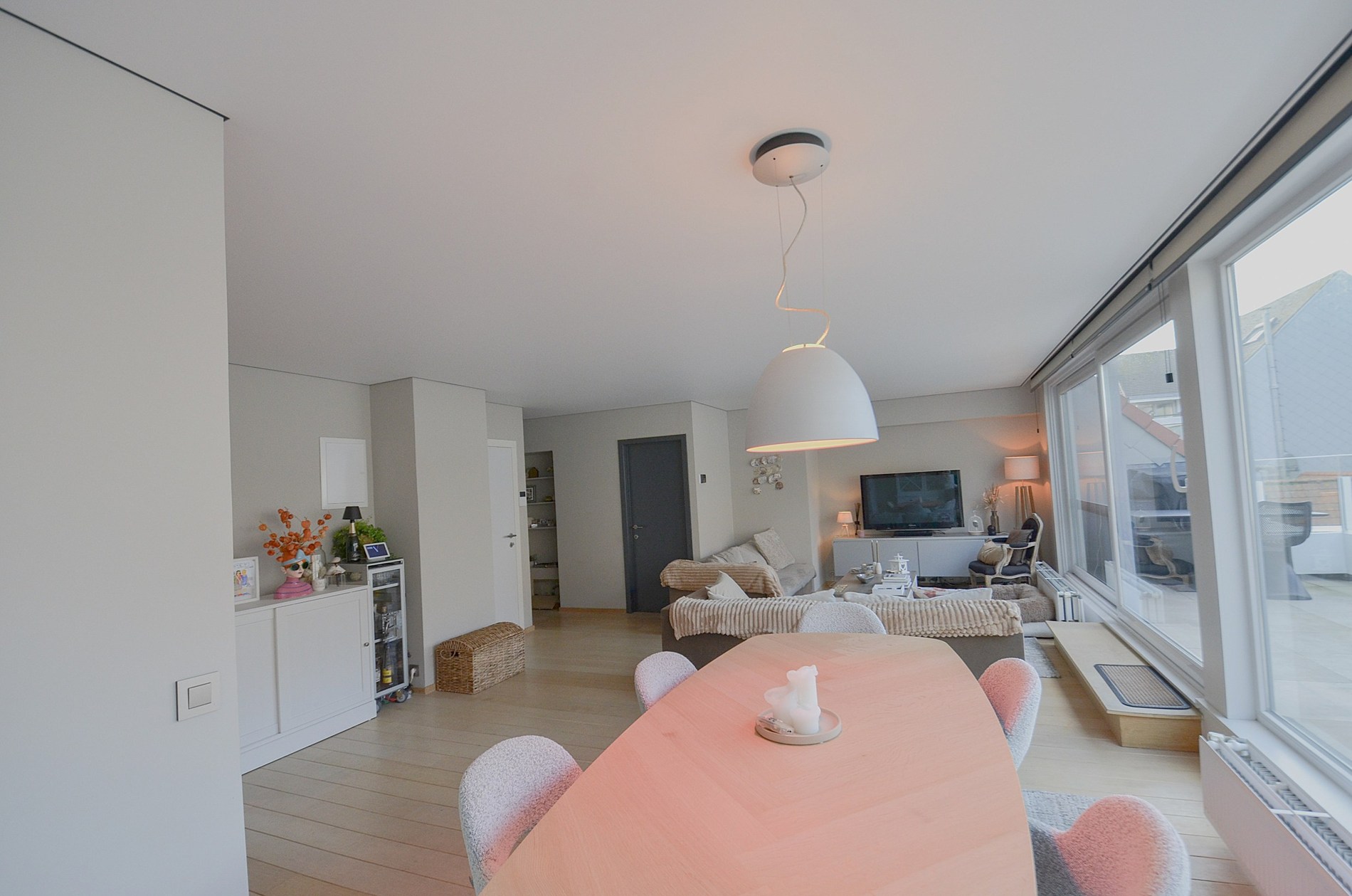 Exclusieve: penthouse lumineux avec une grande terrasse ensoleillée. - photo 5