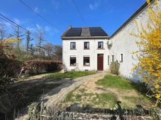 HULDENBERG – OTTENBURG – Duplexappartement met 2 slaapkamers in een oase van rust. Op de 1ste verdieping van een kleine mede-eigendom, is...
