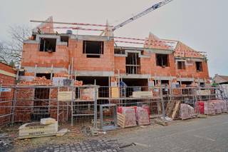 Wij gaan drie nieuwbouwwoningen met zuidgeoriënteerde tuinen realiseren in het centrum van Bornem. Het betreft 2 gesloten bebouwingen met...