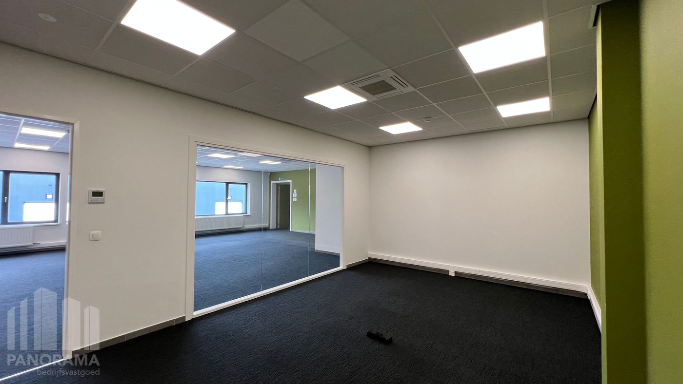 Kantoorruimte van 525 m² met magazijn in Turnhout-West vlakbij E34 - foto 4