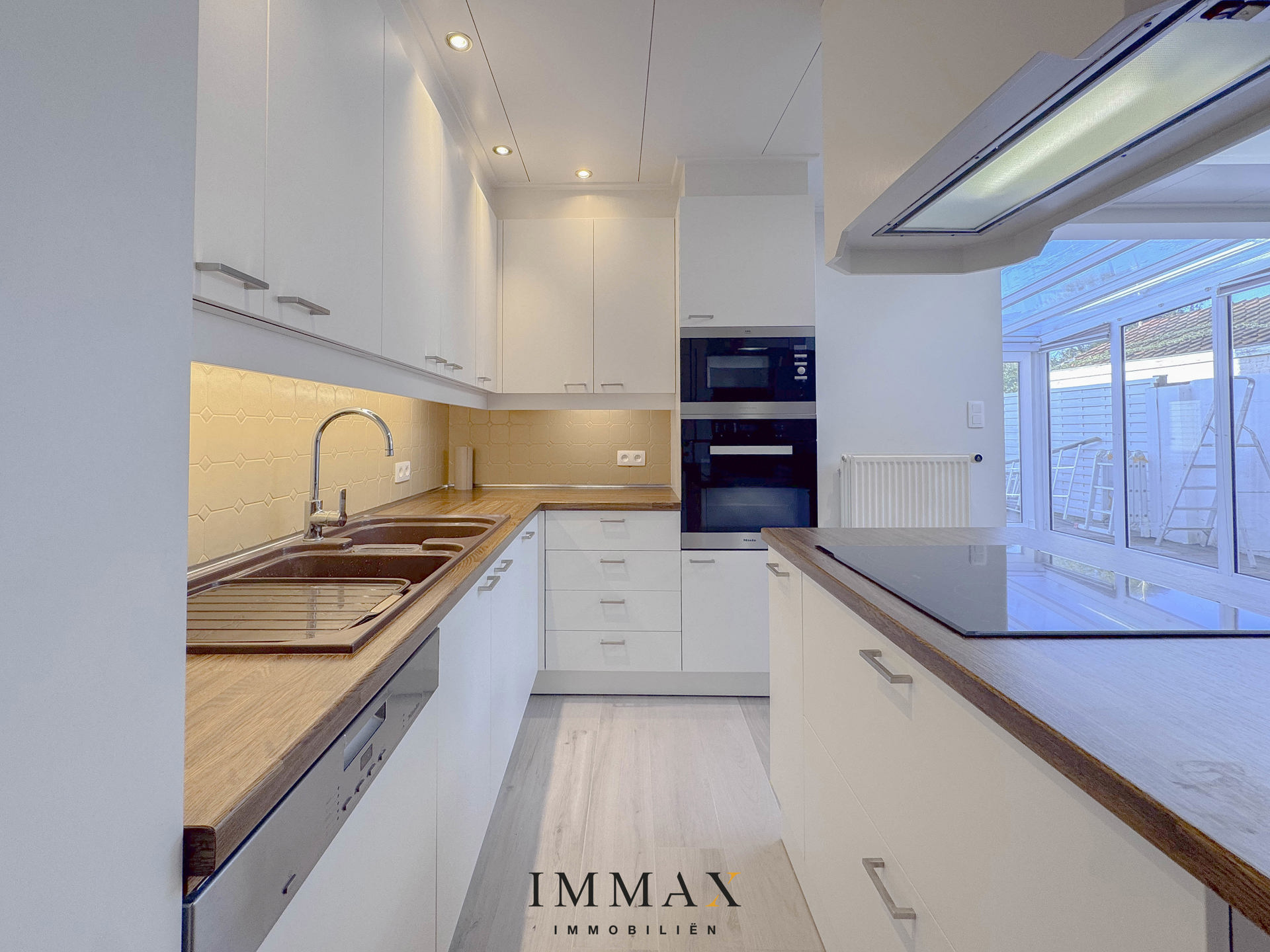 Gerenoveerde woning met 3 gastenkamers - foto 4