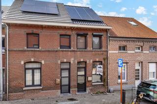 BEZOEKMOMENT: ZATERDAG 26/07 10U-12U (OP AFSPRAAK)Op zoek naar een charmante en instapklare woning? Dan is deze gezellige starterswoning precies wat...