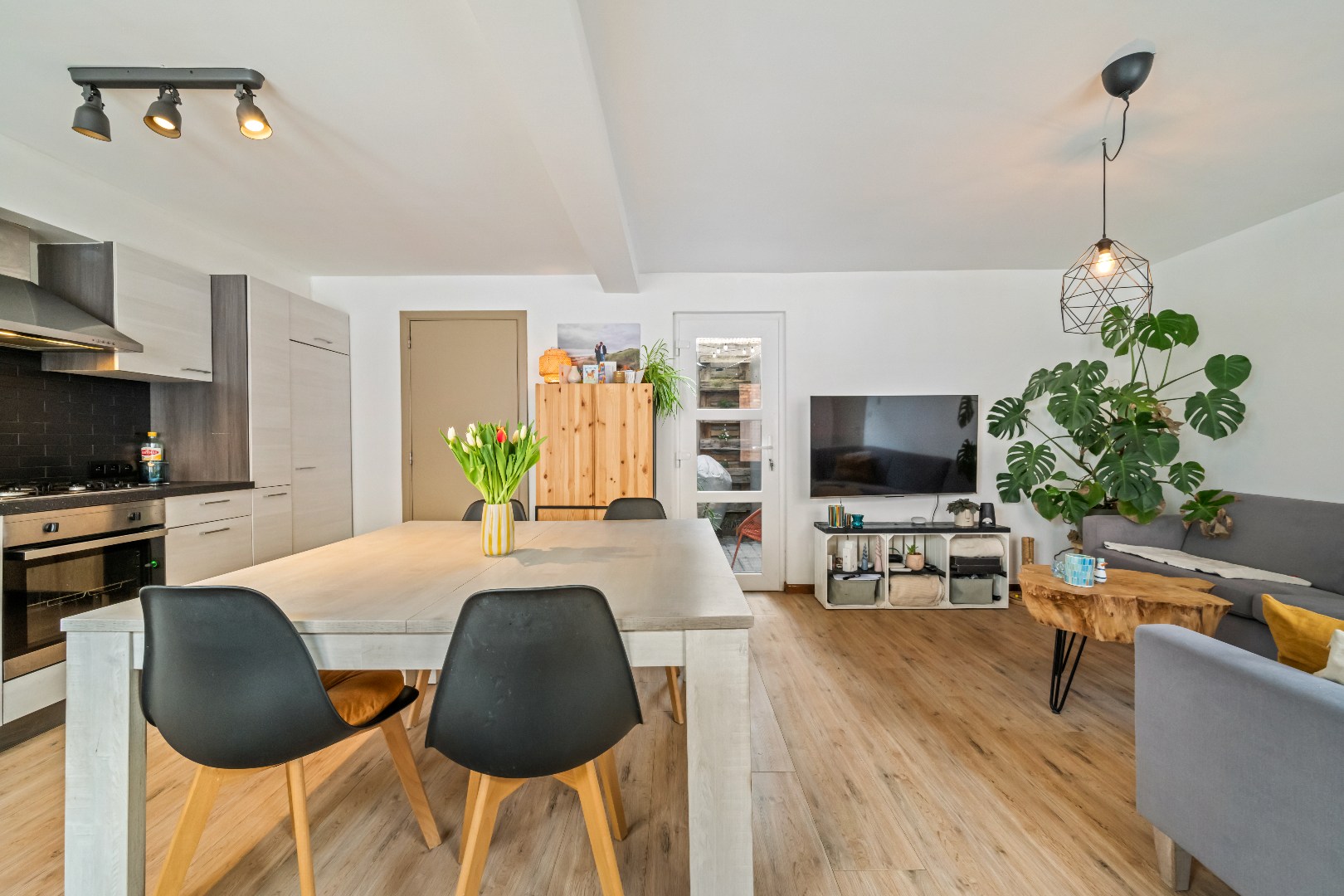 Instapklaar halfopen woonhuis - foto 4