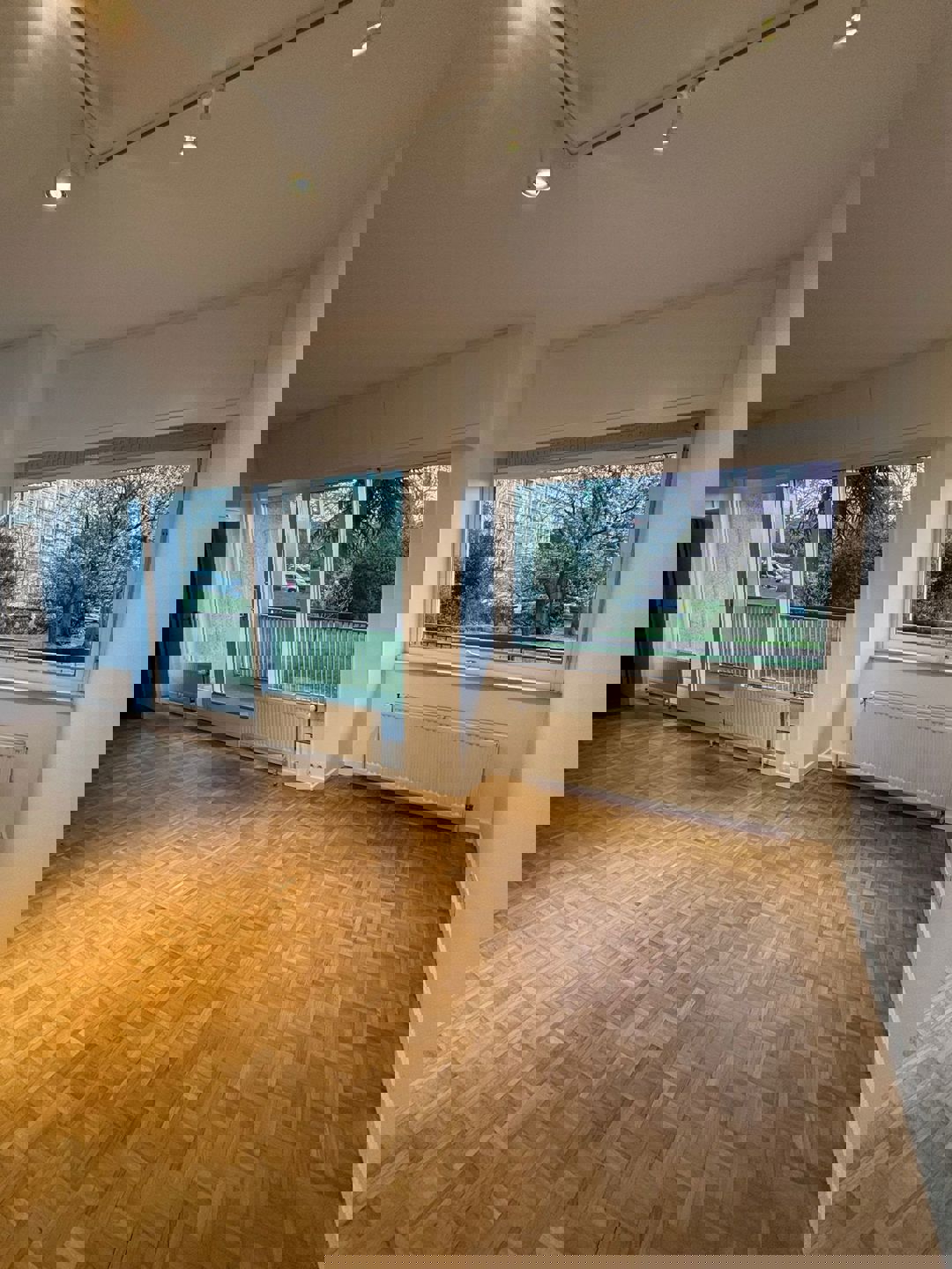 Commercial for rent in Watermael-Boitsfort - photo 4