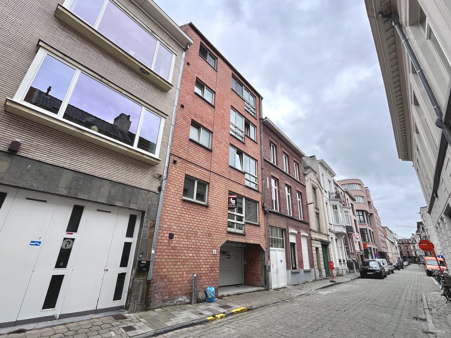 Recent opgefrist ruim en lichtrijk 2 slpk. appartement! - foto 1