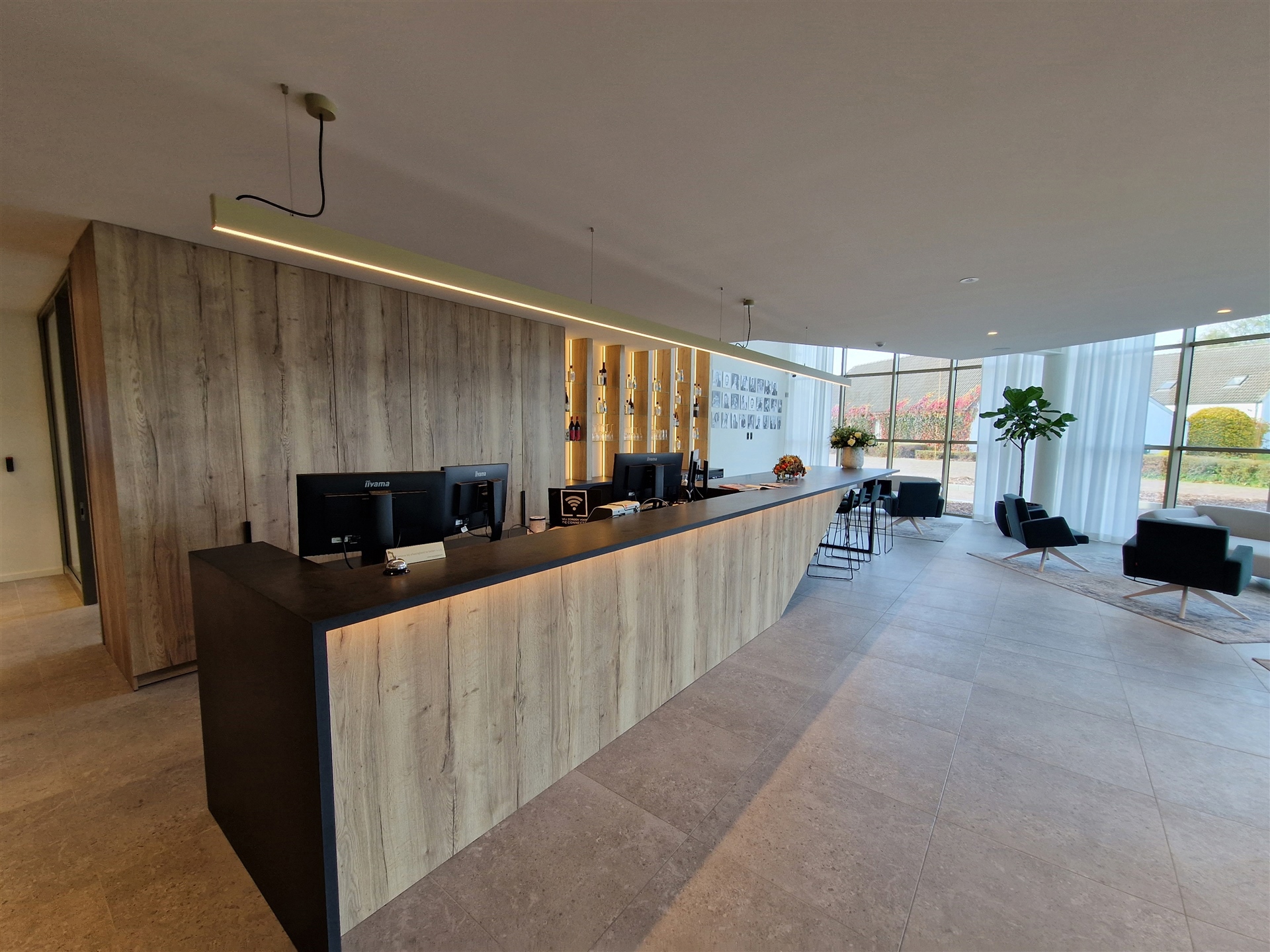 Prachtig gerenoveerd kantoorgebouw 465m²  op zichtlocatie - foto 2