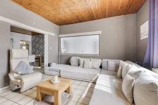 Ben je op zoek naar een renovatieproject met veel potentieel op een rustige en groene locatie? Dan is deze volledig te renoveren woning in...