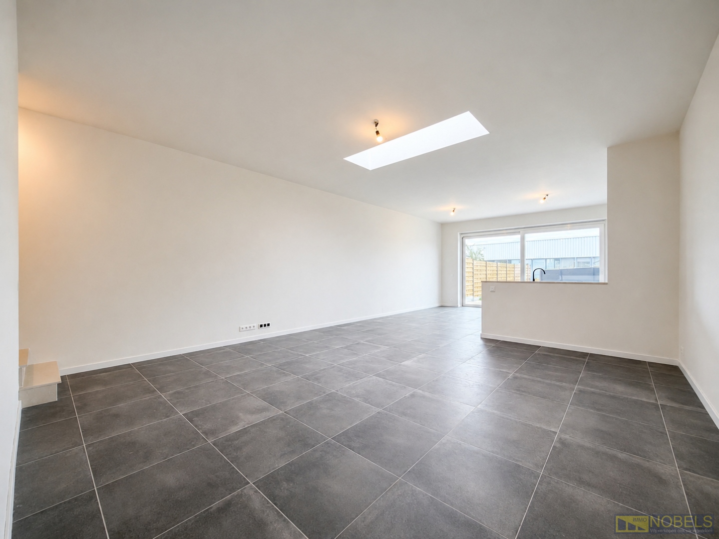 Te koop, Energiezuinige BEN-woning met 4 slaapkamers en inpandige garage in het centrum van Deinze! - foto 4
