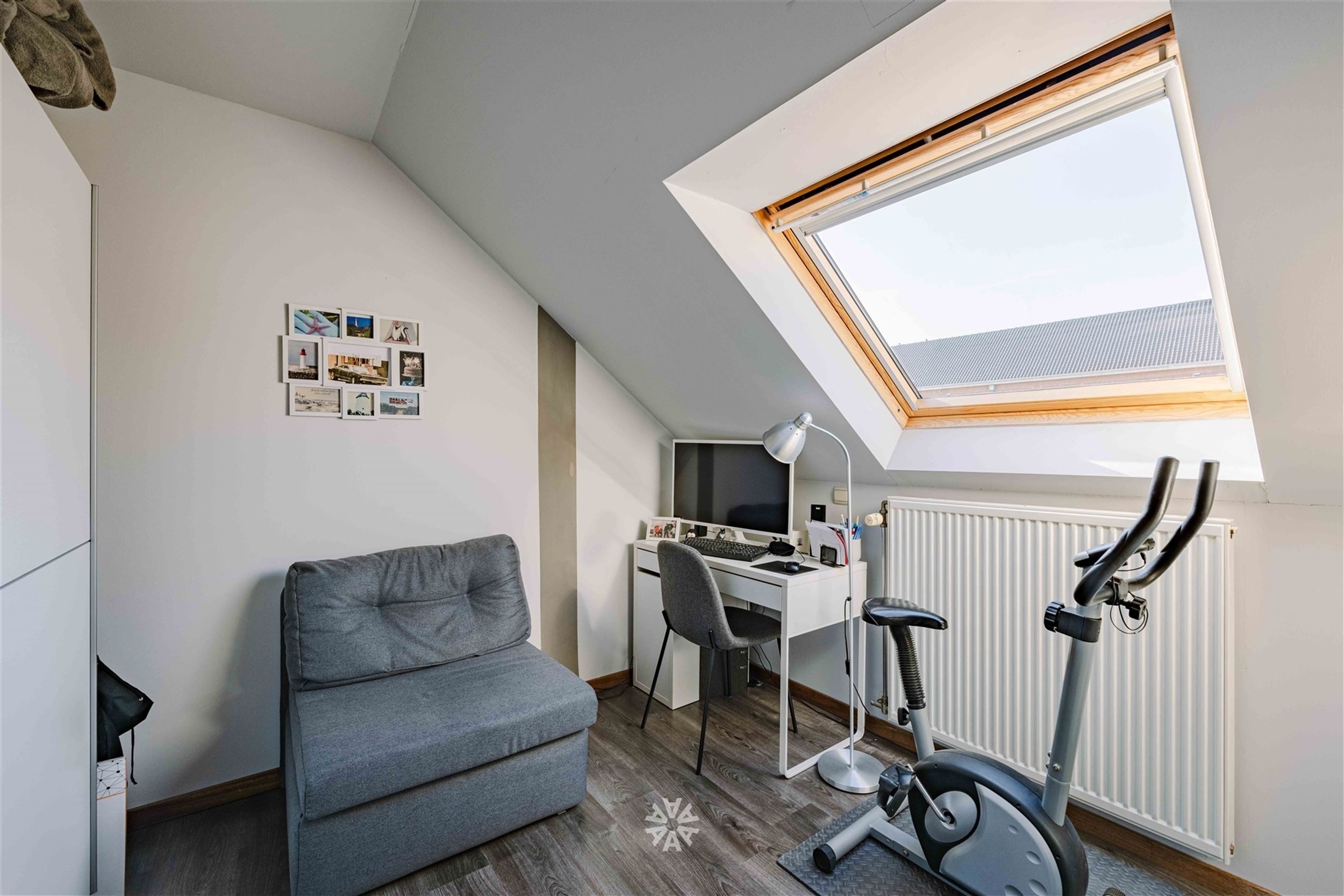 Lichtrijk dakappartement met 2 slaapkamers in Deinze - foto 5