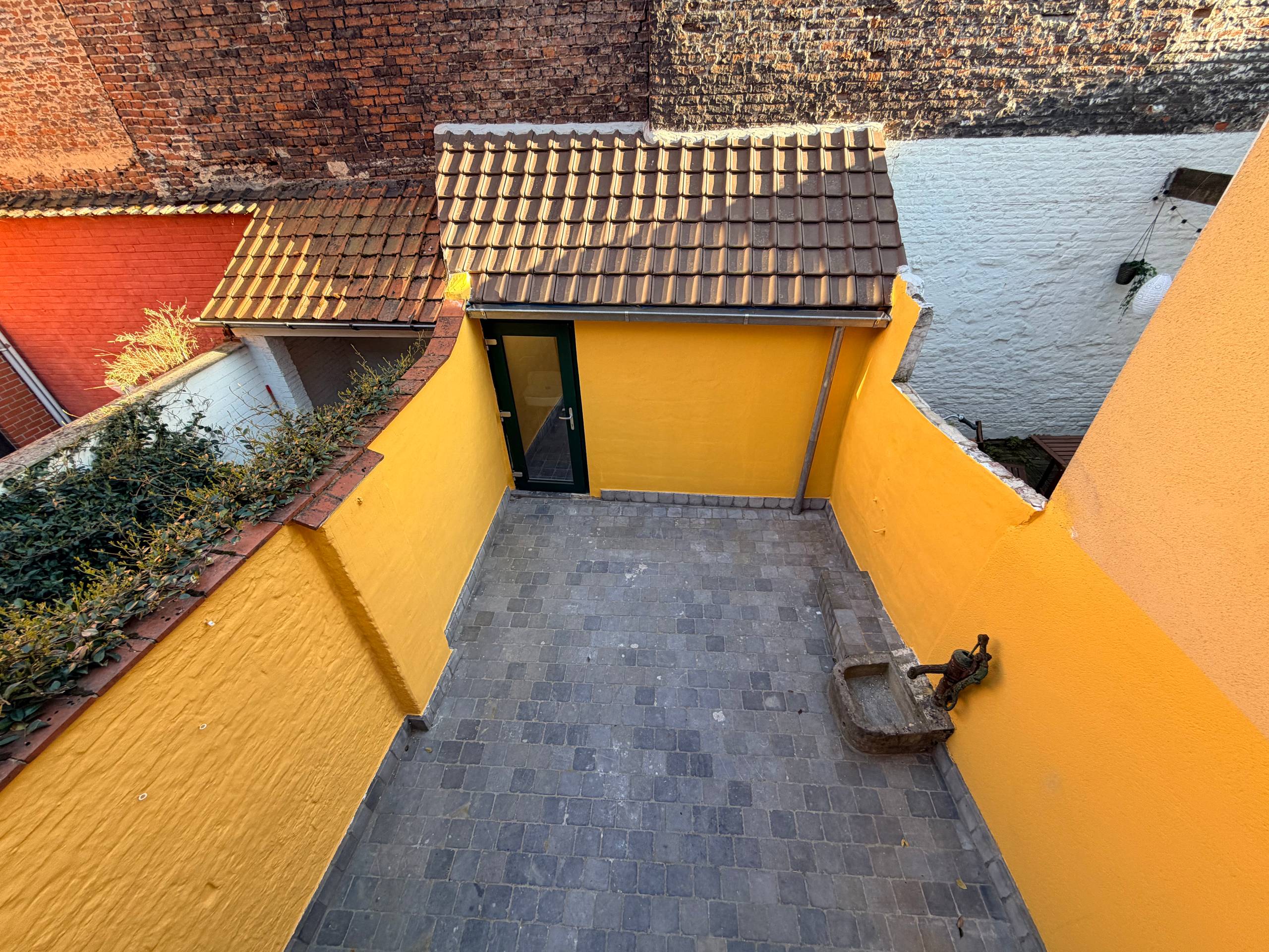 --- NIEUW --- Ideale cohousing woning: volledig gerenoveerde 2-slaapkamerwoning met elk een eigen douche in centrum Gent! - foto 4