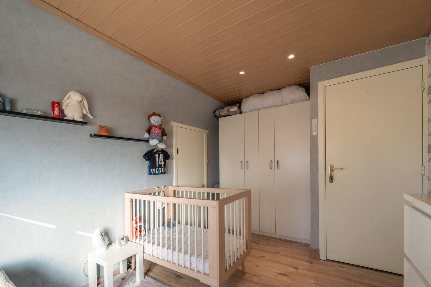 Charmante alleenstaande woning op een perceel van 461 m² op een uitstekende ligging in Sint-Michiels Brugge. - foto 5