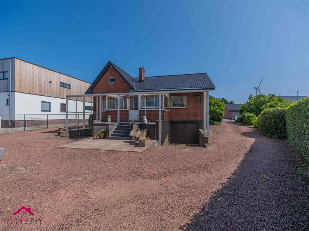 Vrijstaande, op te frissen woning - foto 4