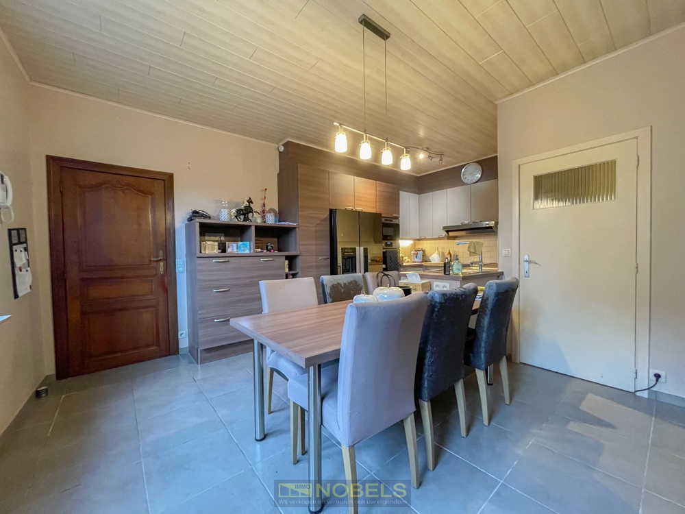 Te koop, verrassend ruime stadswoning met gezellig koertje te Ronse - foto 5