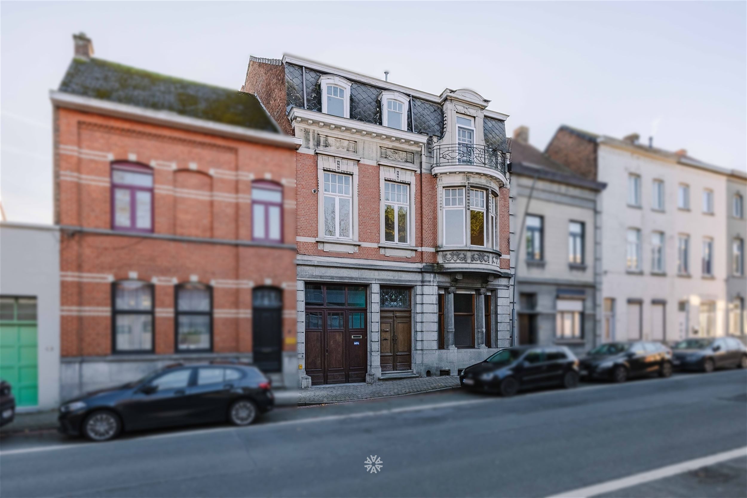 Riante herenwoning met garage in het centrum van Ronse - foto 2