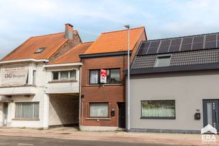 [[ DIT PAND NEEMT DEEL AAN DE ERA OPEN HUIZEN DAG OP 6/12 VAN 13:00 TOT 14:00 ]]Ben je op zoek naar een gezellige woning met 3 slaapkamers en tuin op...