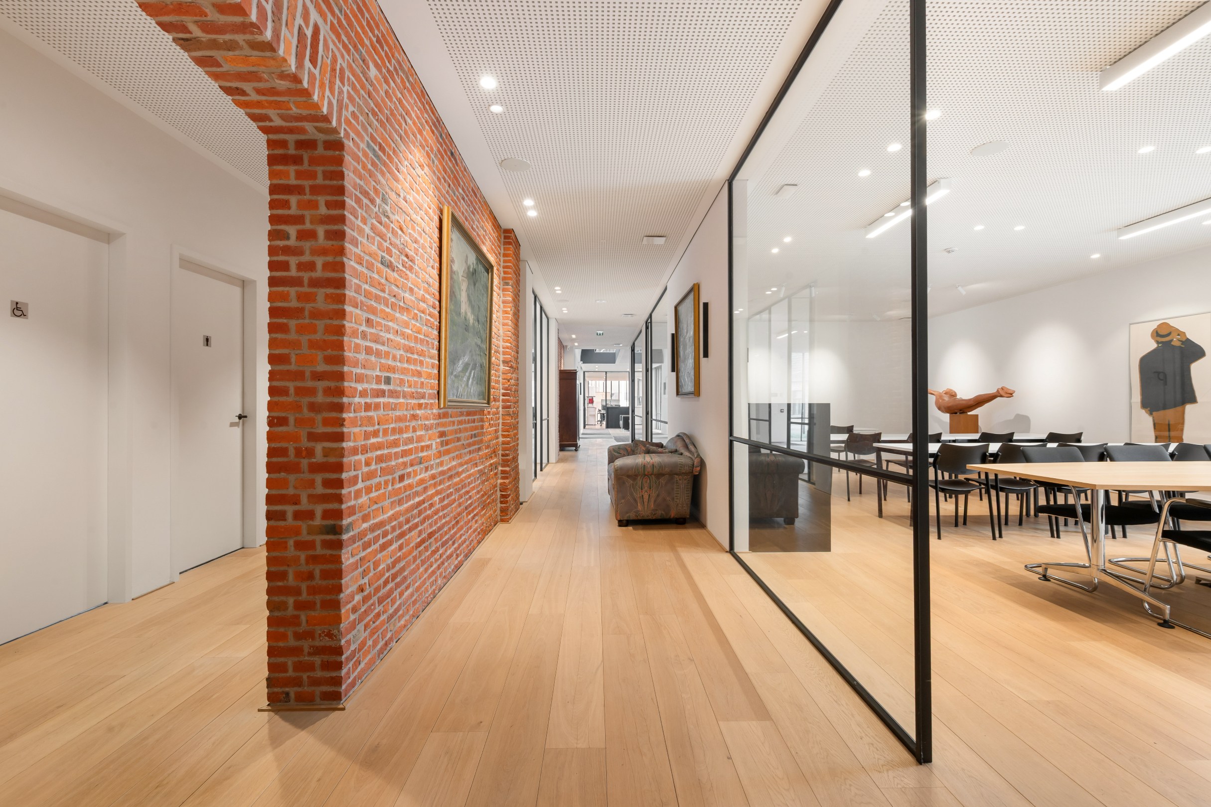 Luxueuze kantoren met flexibele oppervlakte in een historisch gebouw! - foto 3