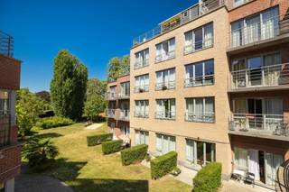 UKKEL, in een “Residentie SERVICE” (voor 60+), nabij de Globe, bieden wij u deze lichte serviceflat van ± 38 m² in zeer goede staat aan...