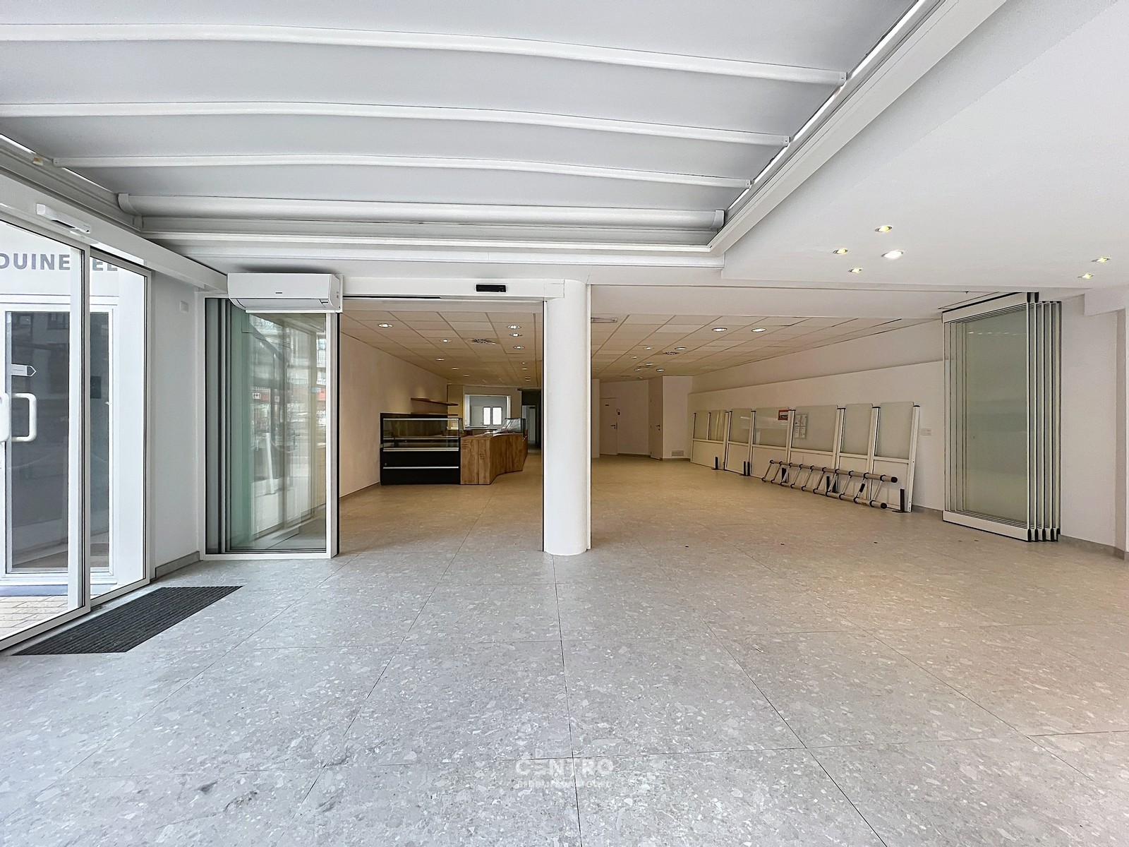 Instapklaar horecapand (± 300 m²) met hyper-geïnstalleerde keuken op commerciële toplocatie op 100m van het strand Oostduinkerke-Bad ! - foto 5
