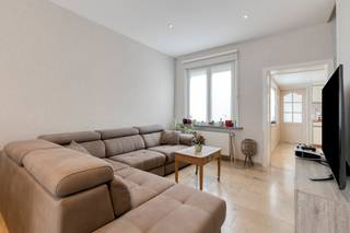Jolie maison à vendre à Voormezele avec 3 chambres, garage intérieur et jardin frais avec terrasse. La maison a fait l'objet d'une rénovation...