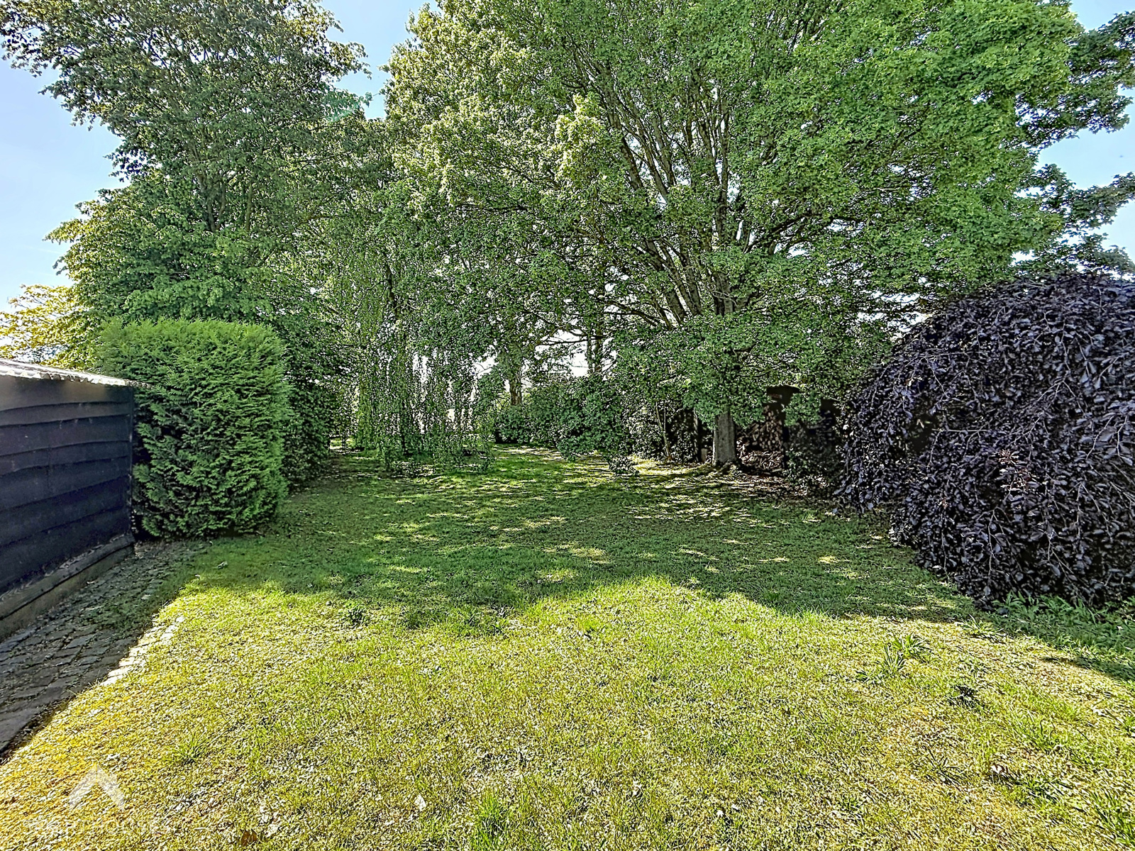 Alleenstaande woning met 4 slpks op 1207 m² perceel - foto 2