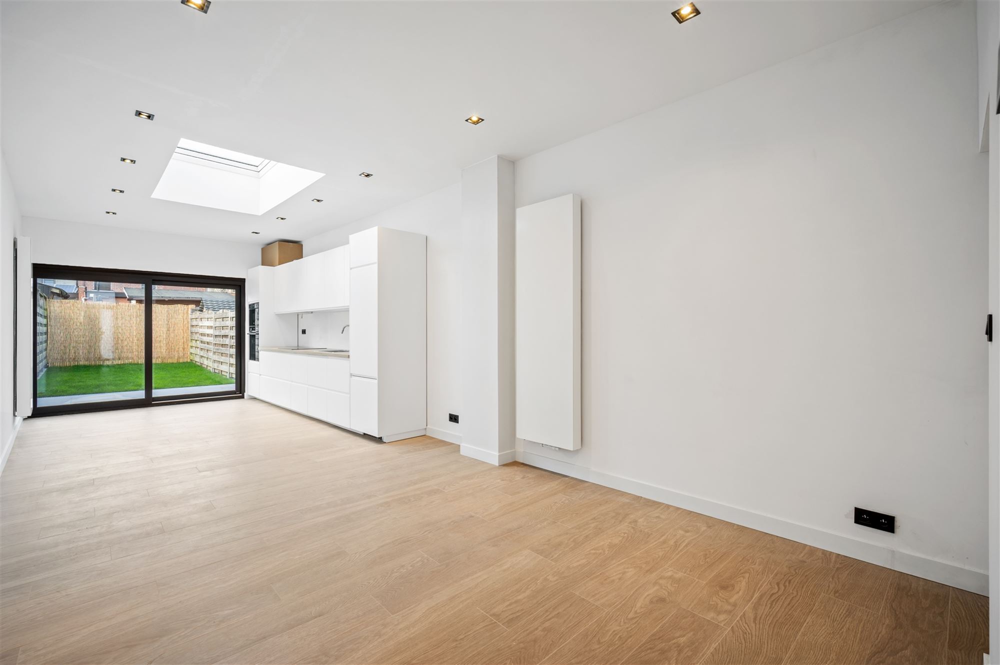 Vernieuwde woning met 2 ruime kamers en tuin - foto 5