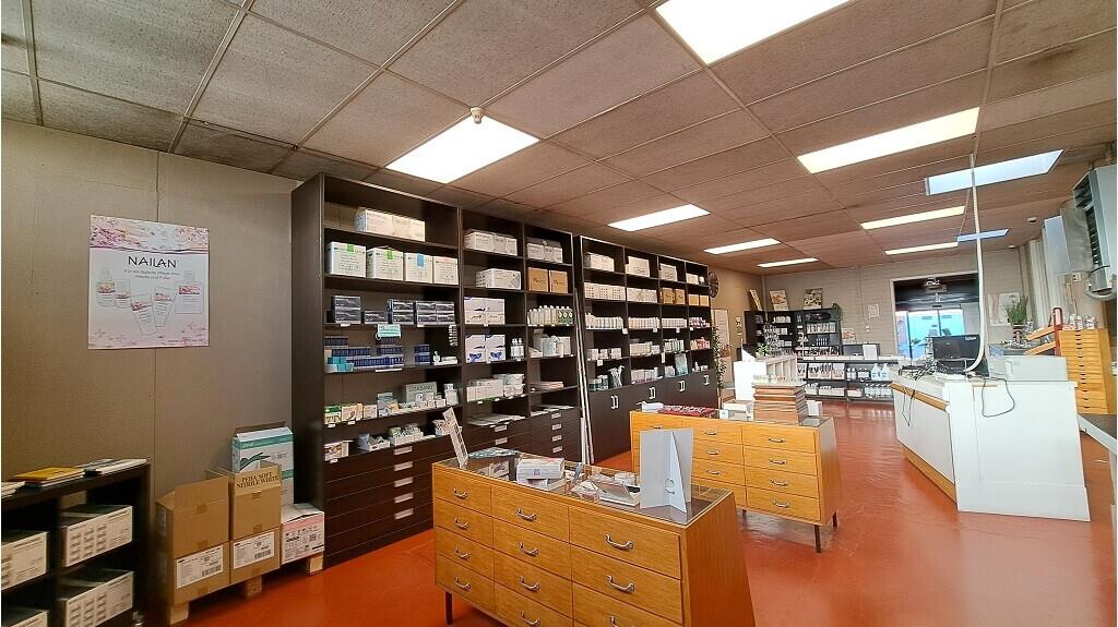 Polyvalent handelspand met burelen te huur in Sint-Andries Brugge - foto 5