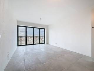 Ce lumineux appartement de 2 chambres à louer est situé au 3ème étage du nouveau développement de la Slachthuislaan et de la Lange Lobroekstraat...