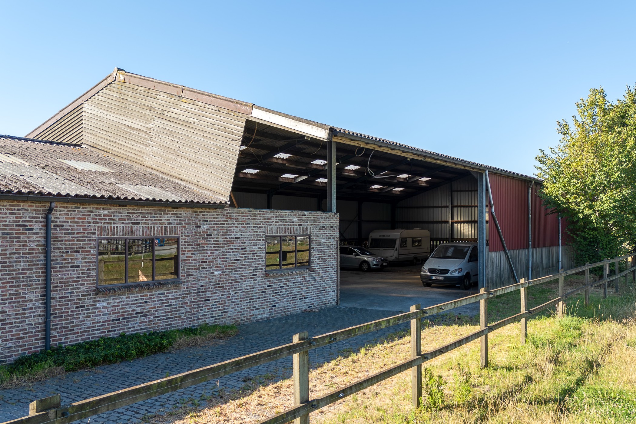 Magazijnen met woning te Evergem! - foto 3