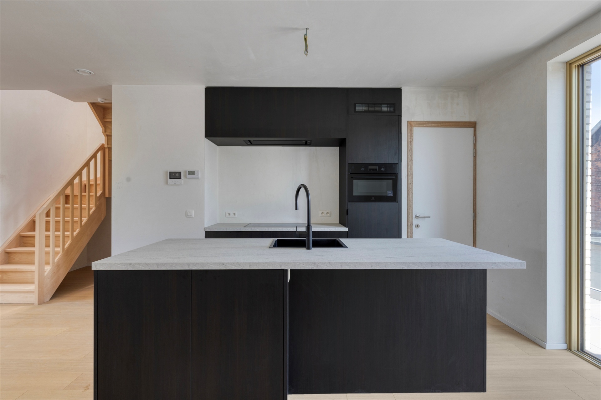 Nieuwbouwappartement met 2 kamers en 2 terrassen - foto 4