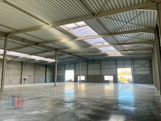 New-Build SME Unit of 1,400 m² for SaleThis warehouse is part of the brand-new SME development "HEIDELO-PARK", located 1 km from the Liersesteenweg...