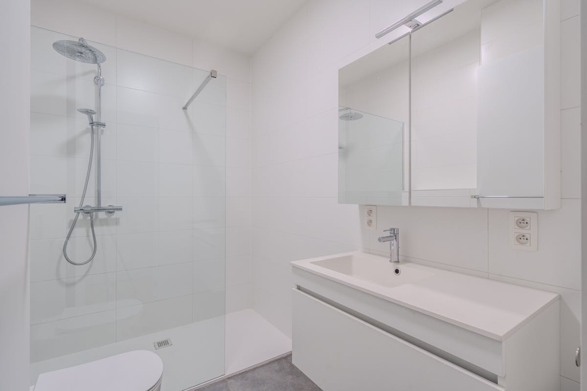 Appartement récent de deux chambres avec terrasses spacieuses - photo 5