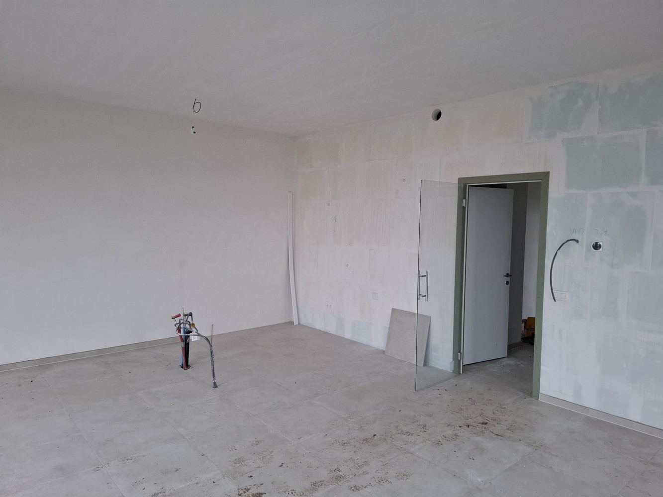 Luxueuze en instapklare penthouse met twee slaapkamers en zuidgericht terras met boszicht - foto 3