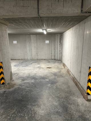 Garage for rent in Evergem