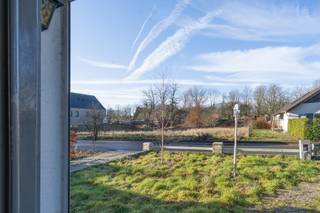 Gelegen te Heikant - Essen een woning met potentieel en enkele uitzonderlijke pluspunten.Locatie: Op wandelafstand van het station, sportpark, het...