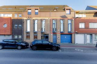 Dit appartement bevindt zich op de eerste verdieping van een rustige residentie, centraal gelegen in Aalst, op wandelafstand van openbaar...