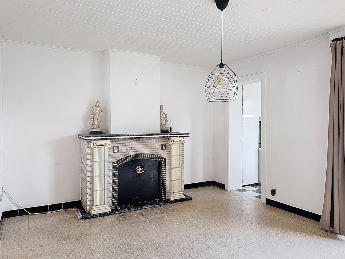 Maison à rénover entièrement à vendre dans le centre de Wielsbeke - photo 4