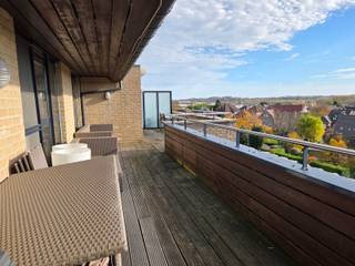 PENTHOUSE EXCLUSIF AU CŒUR DE NINOVE – LUXE, ESPACE & CONFORTDécouvrez ce penthouse exceptionnel qui allie parfaitement confort contemporain et...