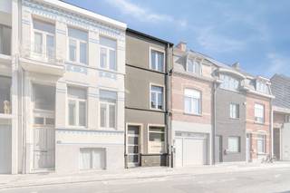 Investeringspand in het hart van Kortrijk met 5 verhuurde studentenkamers. Gelegen in de Kanonstraat, pal in het centrum, biedt deze...