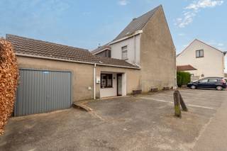 Immo Pické biedt U deze gunstig gelegen woning aan gelegen in de nabijheid van winkels, scholen, openbaar vervoer en de...
