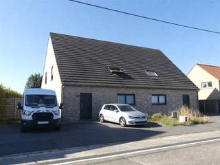 <p><span>A move-in-ready, low-energy home located along a connecting road between Houthulst and Staden.</span></p><p><span> </span></p><p><span>You enter the home through the foyer, which features a separate guest restroom, a bedroom, and a bathroom with a walk-in shower, a single sink in a vanity cabinet, a single-handle mixer faucet, and a thermostatic faucet. The home features a spacious living room with plenty of natural light, equipped with a modern kitchen offering all the conveniences, including a double sink, oven, microwave, range hood, dishwasher, ceramic cooktop, and refrigerator. There is also a laundry room with space for a washer and dryer. On the first floor, there are three bedrooms— —and a bathroom with a single sink in a vanity cabinet, a bathtub, and a toilet. The attic, accessible via a pull-out staircase, also offers additional storage space. Behind the house is a south-facing garden with a terrace and a garden shed.The driveway at the front provides parking for 2 car’s. Public transportation, the village school, and local shops are all nearby. The ideal home for a couple or family! </span></p>